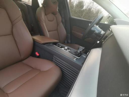 颜值高操控好，XC60 T5智远豪华版提车，开了1年感受如何？