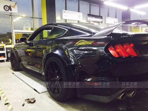美规野马改成GT350还不够 改装STAGE3宽体后霸气十足