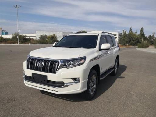 2019款 普拉多 3.5L，车主直言：白色车身非常大气