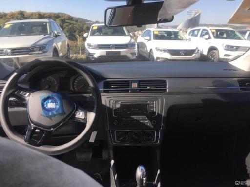 桑塔纳车主提车：拥有桑塔纳，走遍天下都不怕