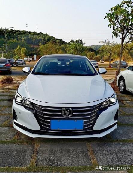 10万喜提中级轿车，前后独立悬挂、1.5T+爱信6AT，还看轩逸么？