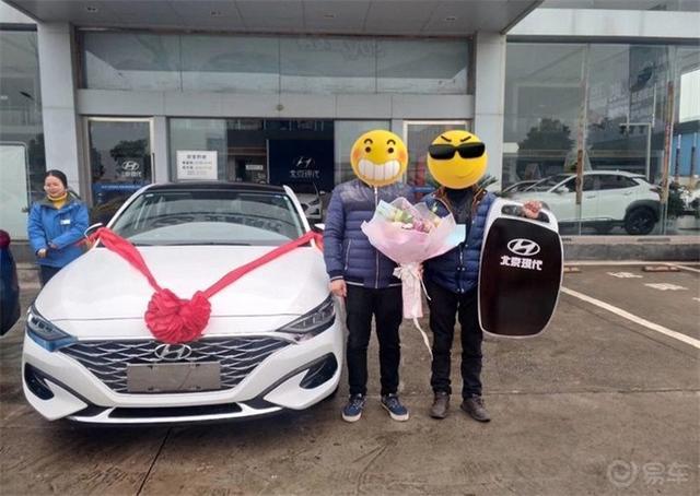 放弃思域选择菲斯塔，车主：现代最美神车，就一个字帅
