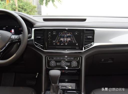30万买了史上最大的大众SUV，比宝马X5大两圈，汉兰达只是个弟弟