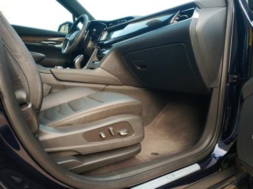 三排六座 五米SUV 2.0T发动机+9AT变速箱
