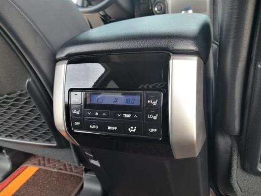 2019款 普拉多 3.5L，车主直言：白色车身非常大气