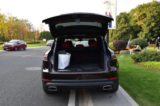 2019款保时捷-Cayenne卡宴6000KM用车体验、始于颜值，忠于颜值