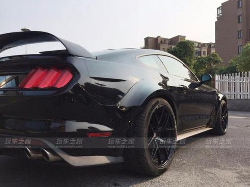 美规野马改成GT350还不够 改装STAGE3宽体后霸气十足