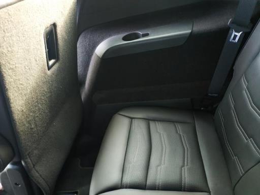 三排六座 五米SUV 2.0T发动机+9AT变速箱