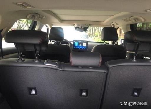 对标汉兰达真低估了它，车长就4米9，百公里加速4.4S比卡宴还快