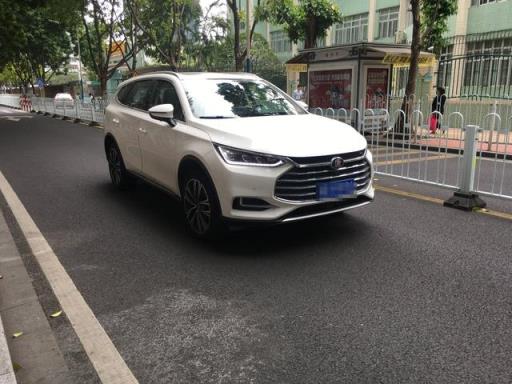 比亚迪唐车主长途自驾测真实油耗，车主：有点惊喜