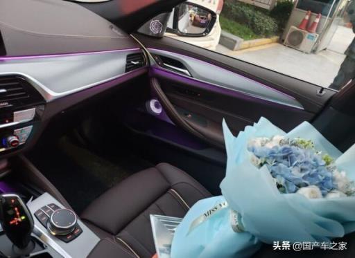 新宝马530LI行政版提车，内饰用料足，宝华音响和星空棚顶很给力