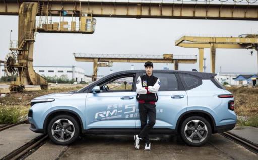 10万买了一辆5座车，轴距近2米8配8挡CVT，老婆体验完立马提车了