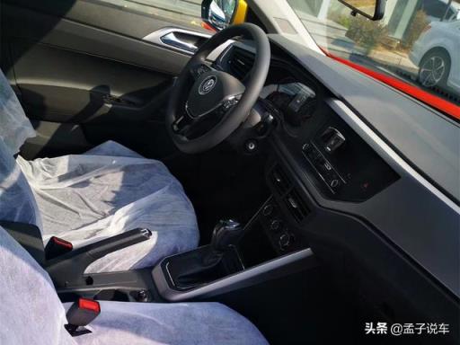 大众POLO提车作业，车主：全款才11.2万，动力油耗很满意