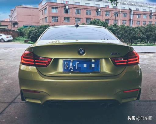 17年宝马M4 两门四座