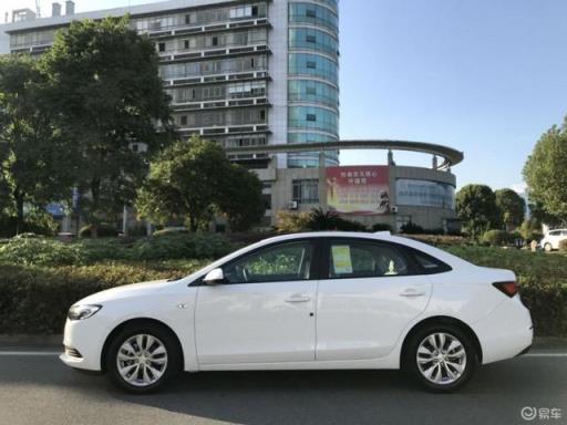 动力不太够用，但是颜值和油耗都很棒，别克英朗车主真实点评