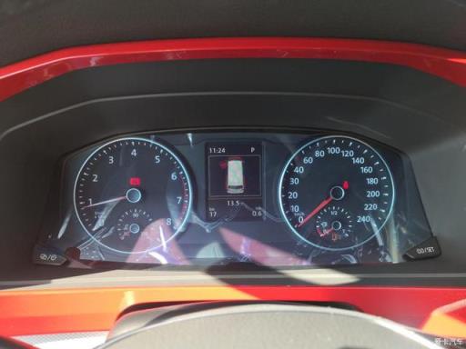 德国专用接待车，能越野的MPV，红白双色外观迈特威提车