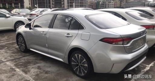 属于自己的第一部车，16万喜提2019款丰田雷凌双擎运动