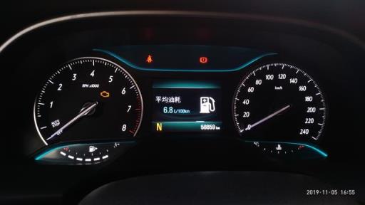 别克英朗开了56659公里后，车主晒油耗，省油方法哭笑不得