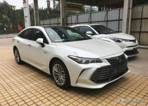 喜提丰田亚洲龙，车主说很像雷克萨斯，可网友们却说大嘴太丑