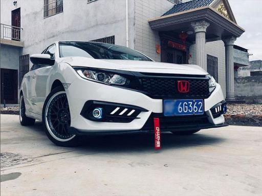 花十几万买辆思域，再花十几万改装，满满成就感