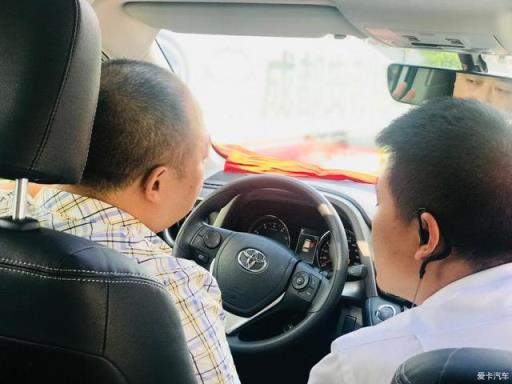 10来万，按揭提RAV4荣放，开着真不赖