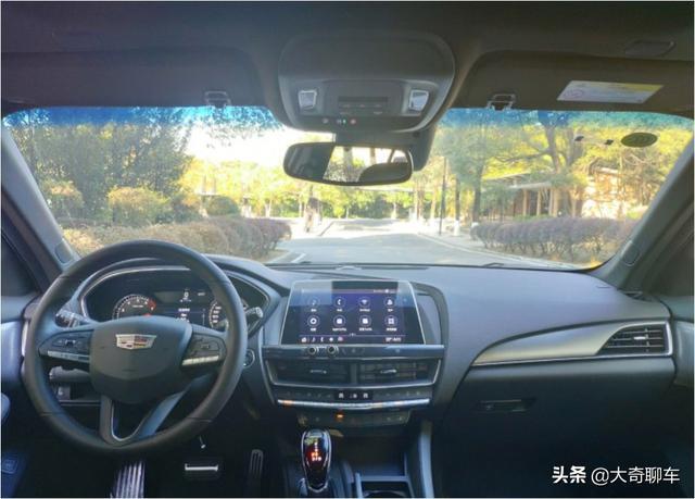 31万放弃豪车BBA喜提凯迪拉克CT5，开了5天后，车主说出真实感受