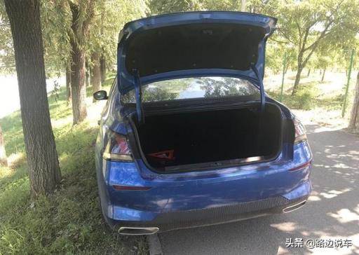 16万买一台标致408值不值？车主：给老婆买车，颜值当先