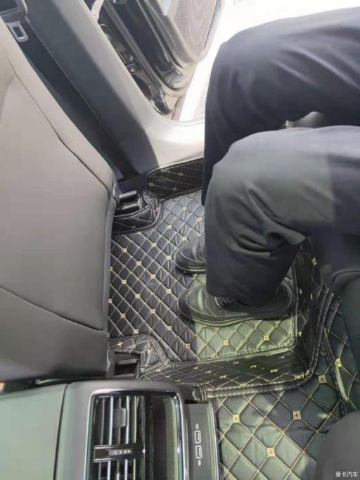 看重外观和空间，20万提车迈腾1.4T舒适版，差点17万买了速腾