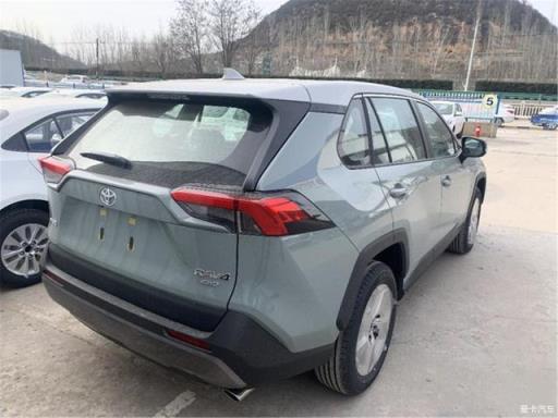 落地20多万，新款RAV4四驱风尚版提车用车，动力够用吗？