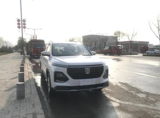 预算7万没选大众，提了一款全球车，有6个独立座椅，国内外都有名
