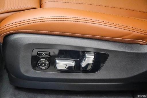 上得厅堂下得厨房，宝马X7 M50i提车，史上最大BMW？