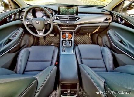 10万喜提中级轿车，前后独立悬挂、1.5T+爱信6AT，还看轩逸么？