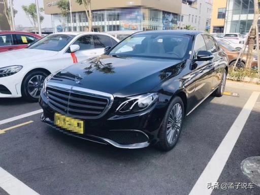 52万入手奔驰E300L，车主：就像缩小版奔驰S级，内饰豪华感十足