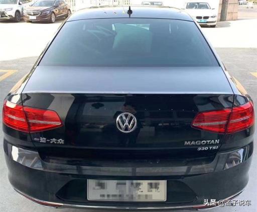 22万喜提大众迈腾，用车2000公里后，车主：沉稳大气的外观很喜欢