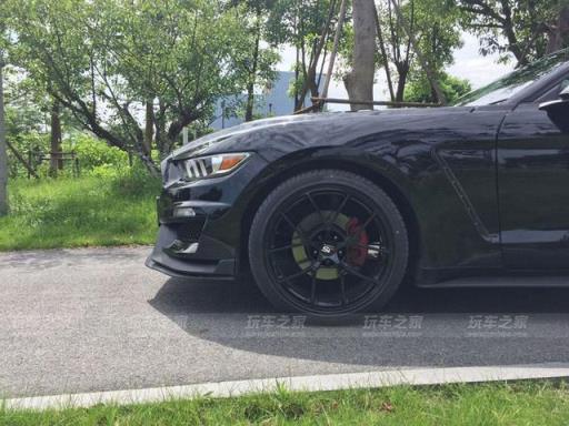 美规野马改成GT350还不够 改装STAGE3宽体后霸气十足