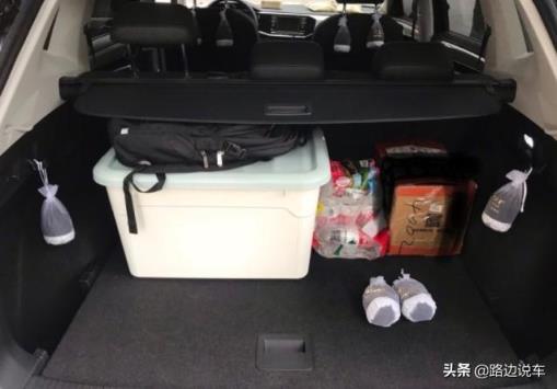 大众探岳提车作业，车主：落地23万，外观空间很满意，买它不后悔