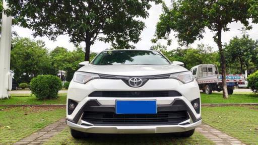全家人的明智之选RAV4，动力充沛平顺油耗更让我满意