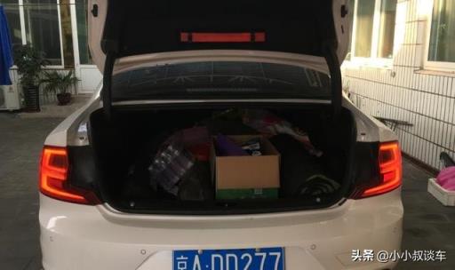 老爸买车纠结，听了我的建议，沃尔沃S90开了一年多，看看他怎么说
