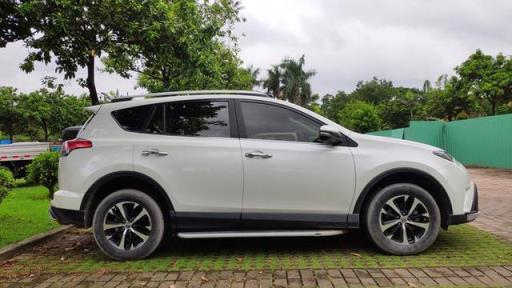 全家人的明智之选RAV4，动力充沛平顺油耗更让我满意