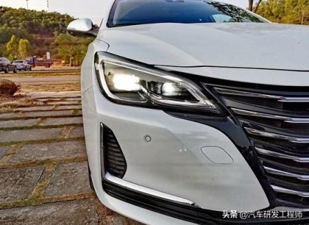 10万喜提中级轿车，前后独立悬挂、1.5T+爱信6AT，还看轩逸么？