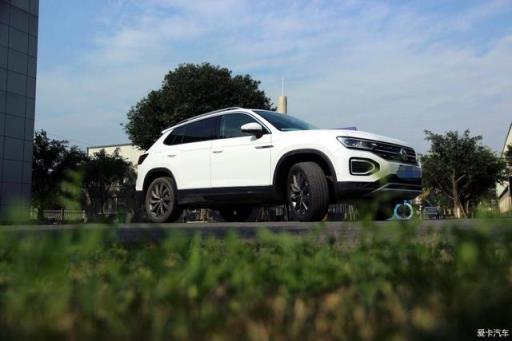 动力比RAV4强太多，探岳2.0T四驱版提车作业