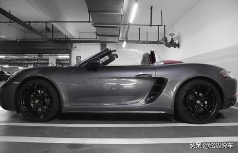 玛瑙灰红顶红内718boxster入手半年，：车主：开敞篷718有气场的