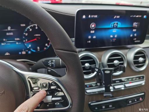黑色奔驰GLC300提车，开了5000公里分享下用车感受