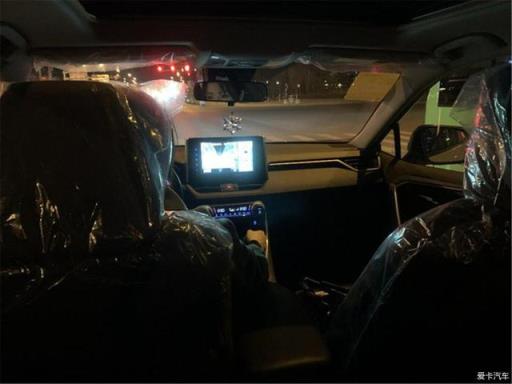 落地20多万，新款RAV4四驱风尚版提车用车，动力够用吗？