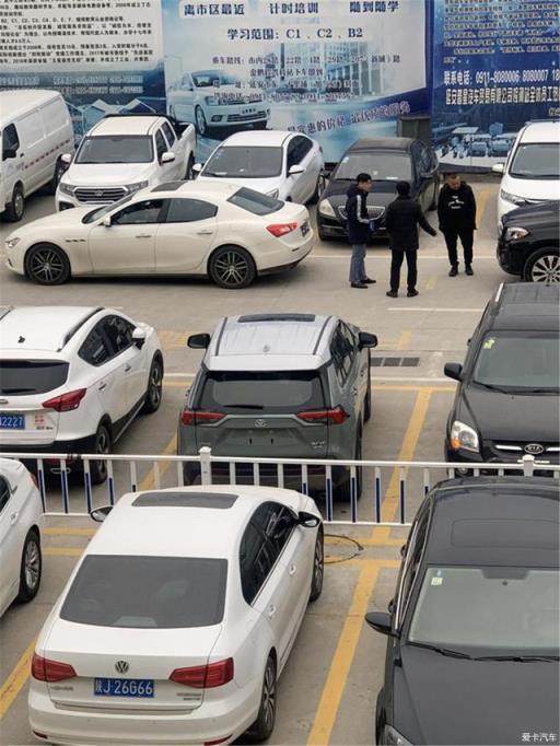 落地20多万，新款RAV4四驱风尚版提车用车，动力够用吗？