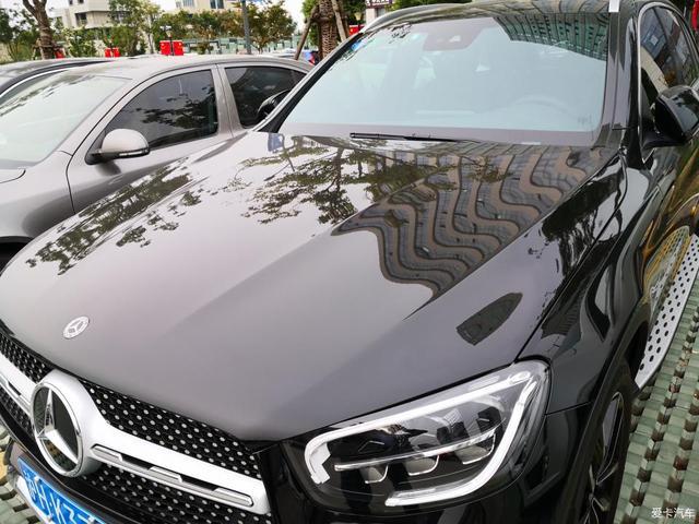 开宝马坐奔驰，黑色奔驰GLC300提车5000公里分享，为何不买X3？