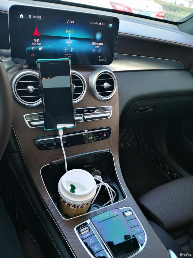 开宝马坐奔驰，黑色奔驰GLC300提车5000公里分享，为何不买X3？