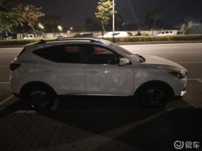看到这款车就像着了魔，对别的车都没兴趣了，名爵ZS车主点评