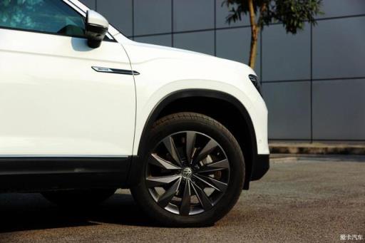 动力比RAV4强太多，探岳2.0T四驱版提车作业
