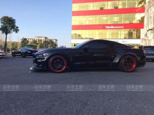 美规野马改成GT350还不够 改装STAGE3宽体后霸气十足